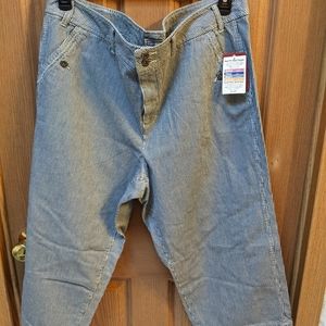 Sz 20W Faded Glory Pin Stripe Capri Pants